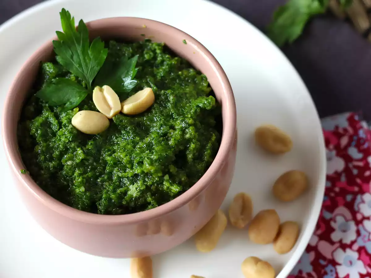 Pesto de salsinha e amendoim, a mistura que deu certo! - foto 5