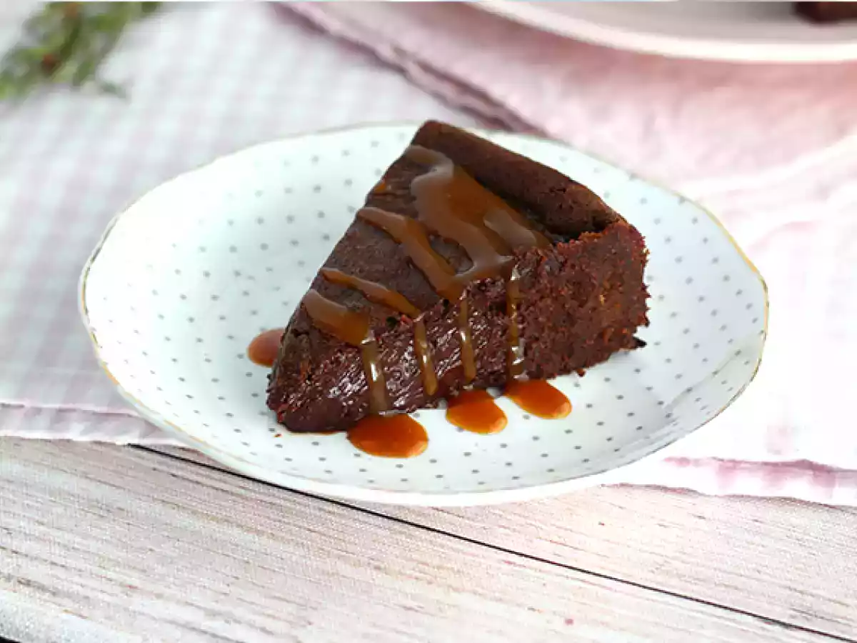 Petit gâteau com caramelo salgado (fondant)