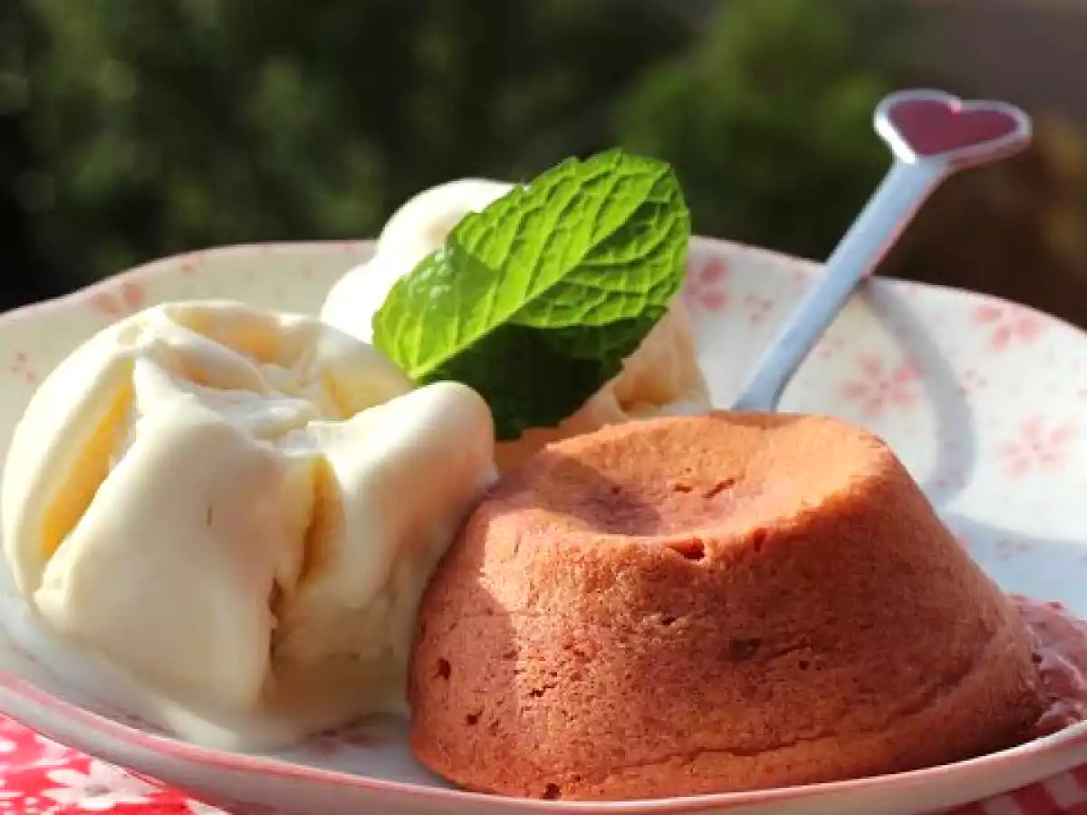 Petit Gateau de Goiabada com Sorvete de Queijo