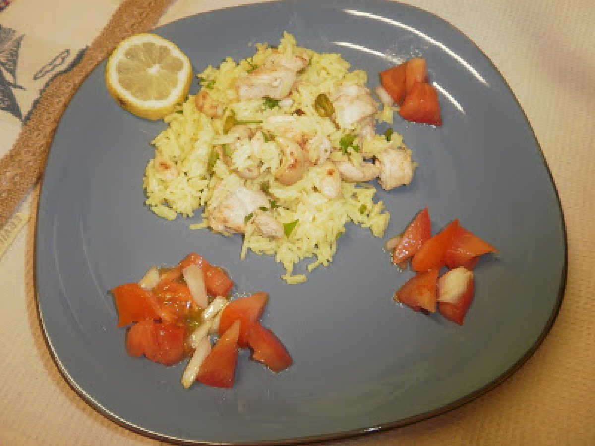 Pilaf de frango e frutos secos