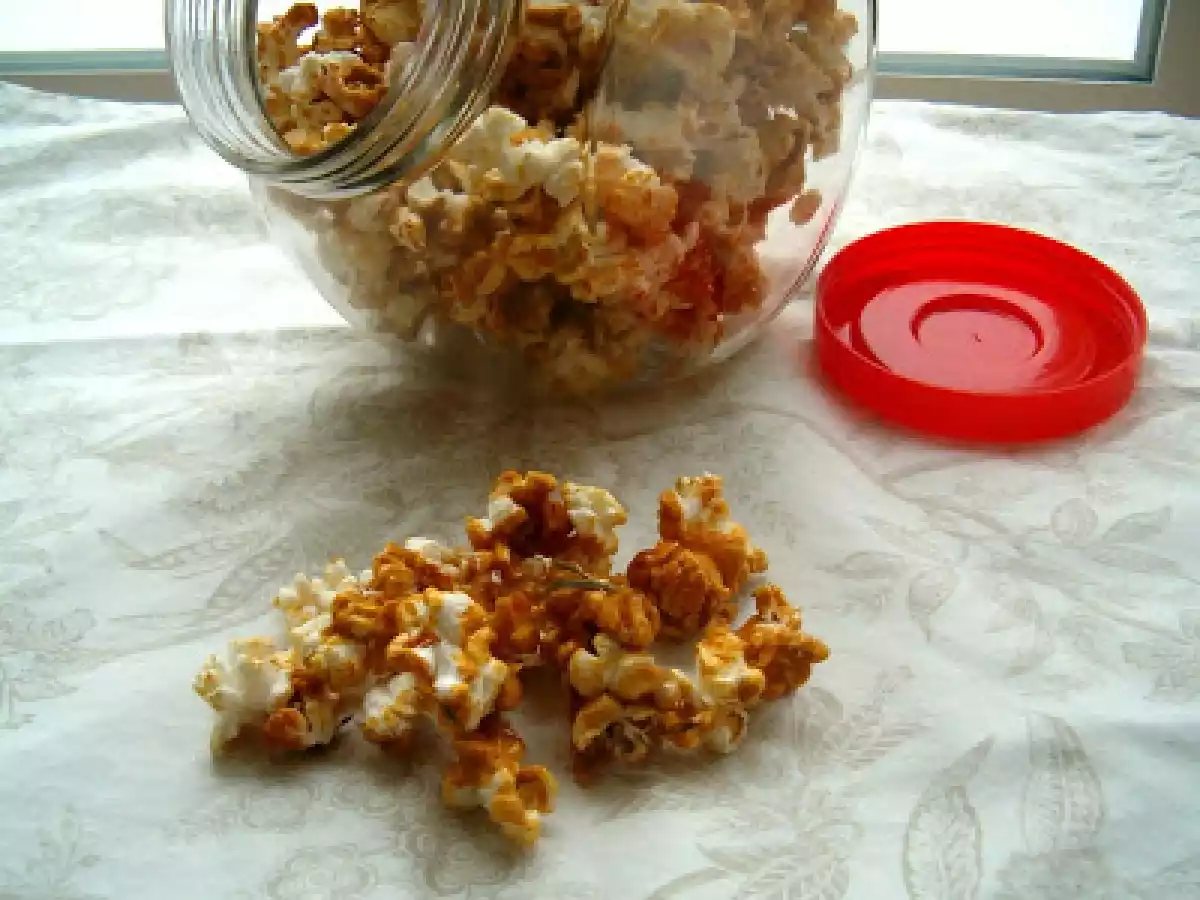 Pipocas com Maple syrup e alecrim