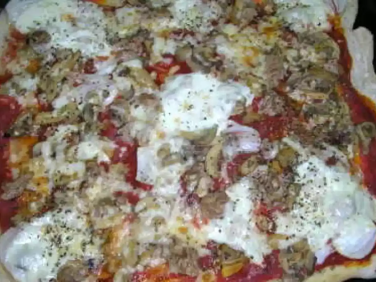 Pizza de amêijoa e atum