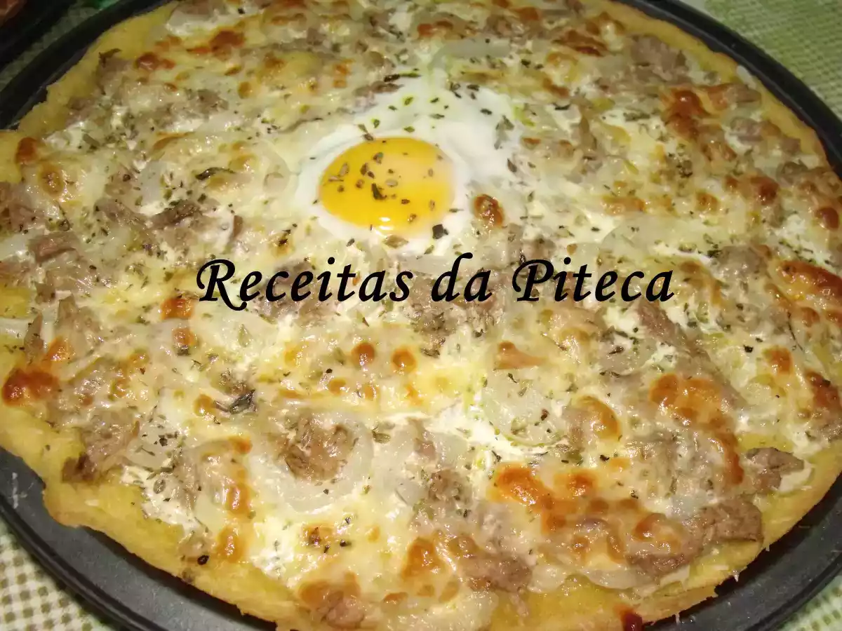 Pizza de atum e ovo