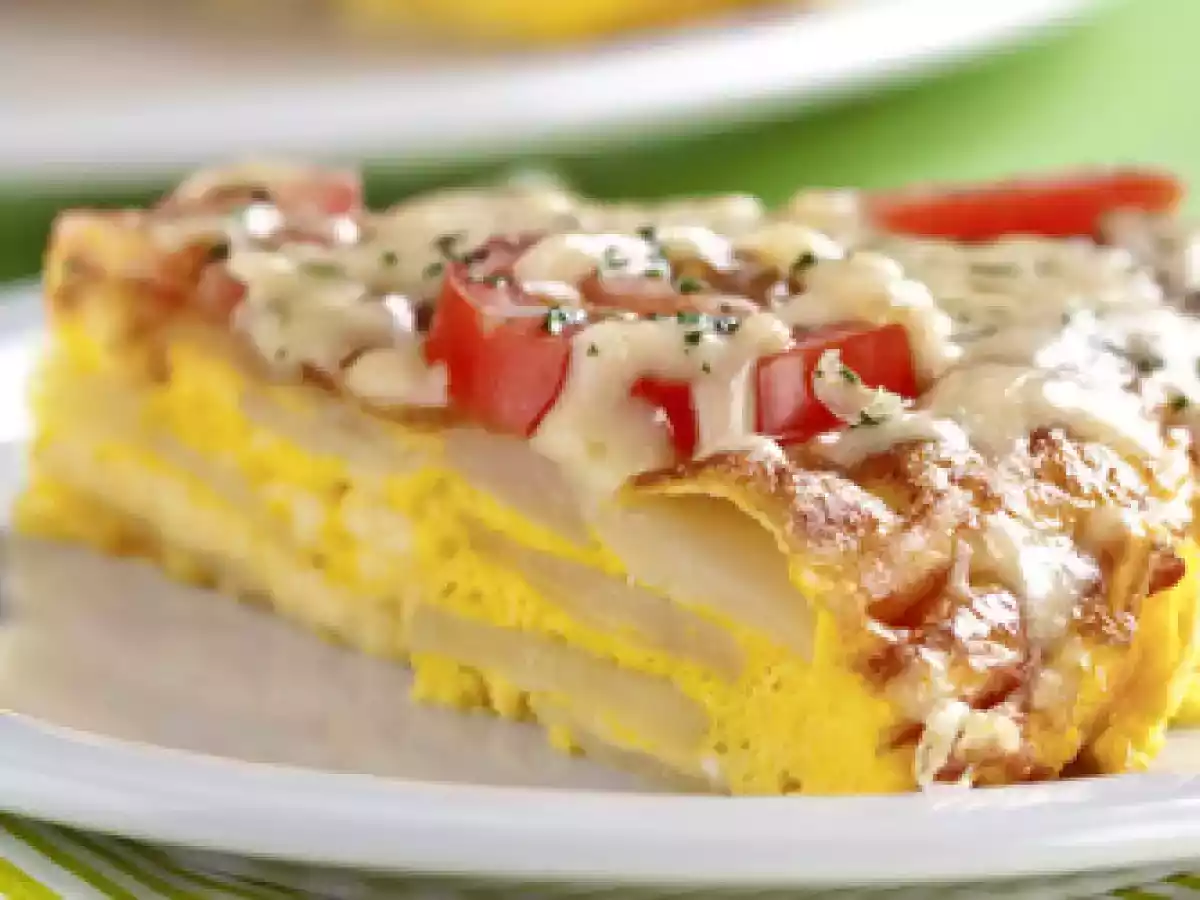 Pizza de frigideira com batata e ovos
