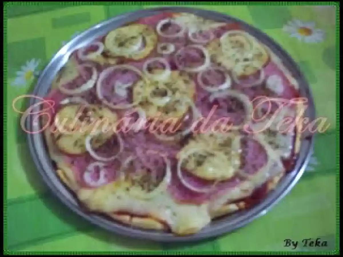PIZZA DE PRESUNTO E PROVOLONE