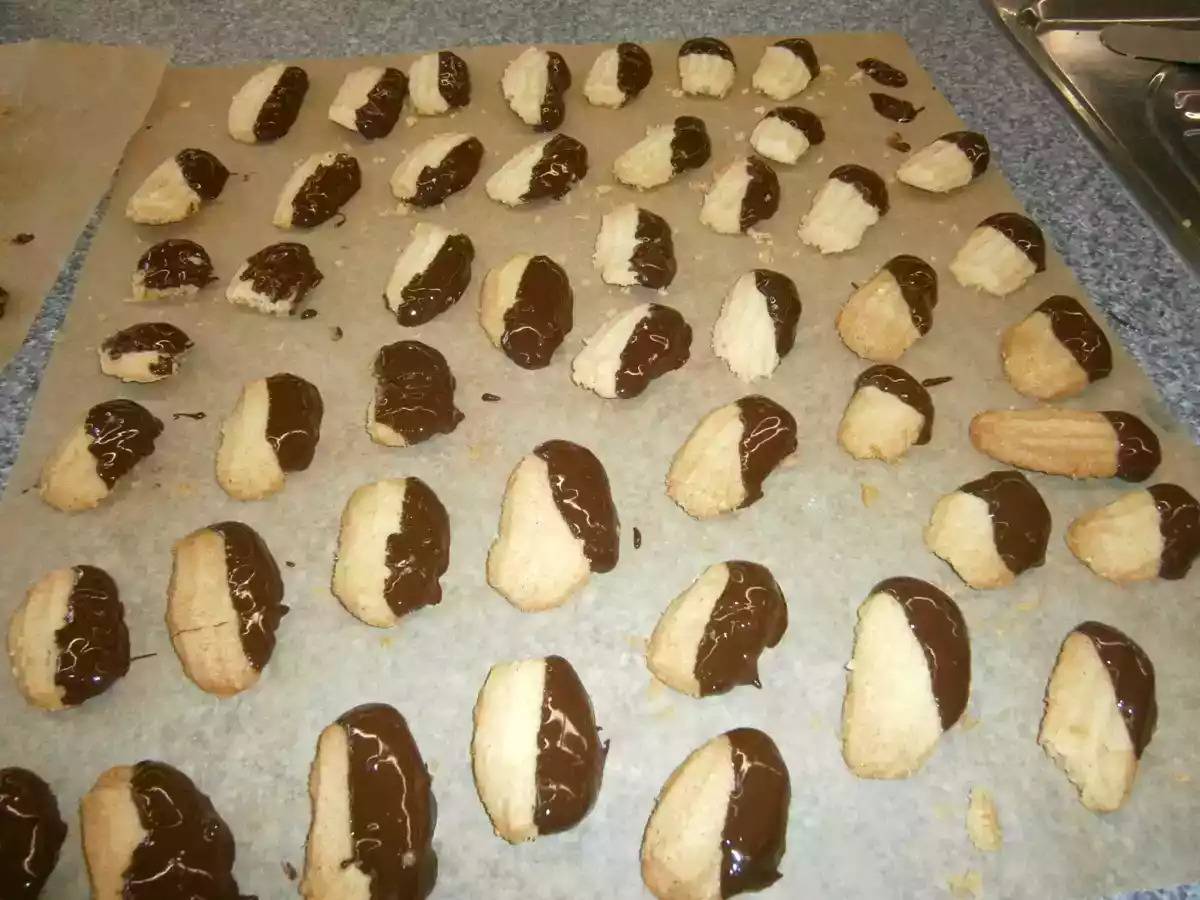 Plätzchen (Wiener spritzgebäck) biscoitinho vienense