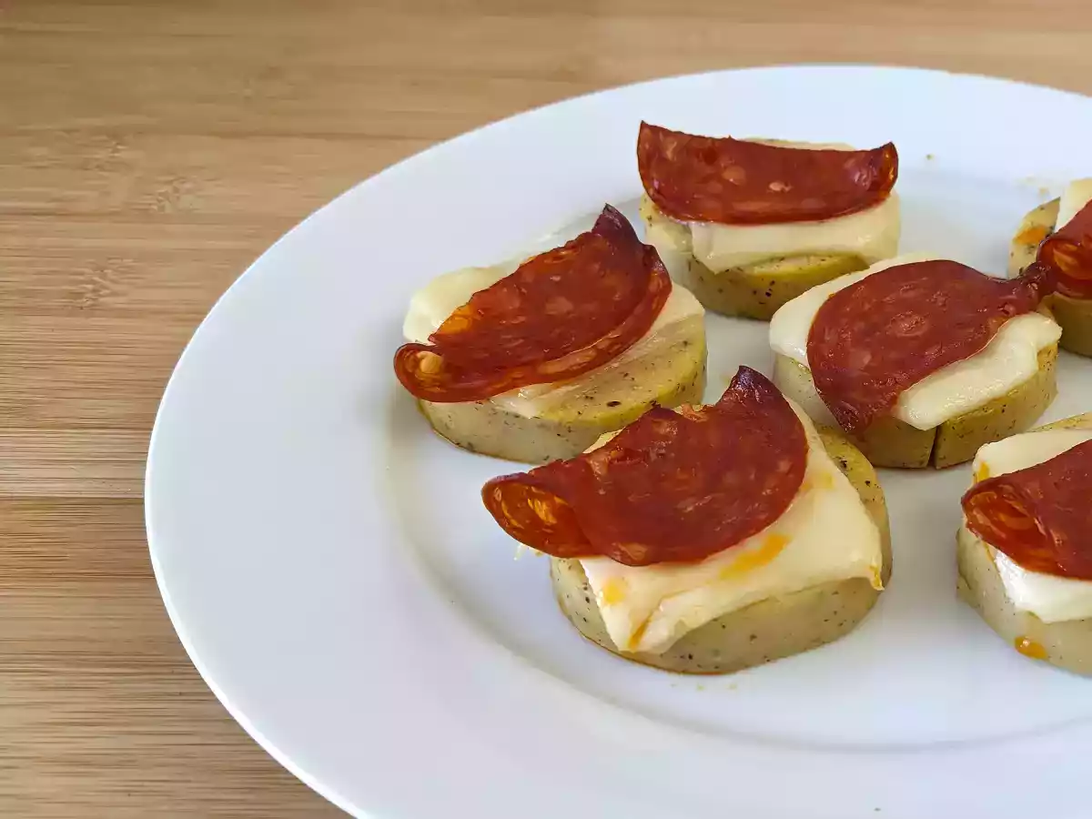 Polenta assada com queijo e salame - foto 3