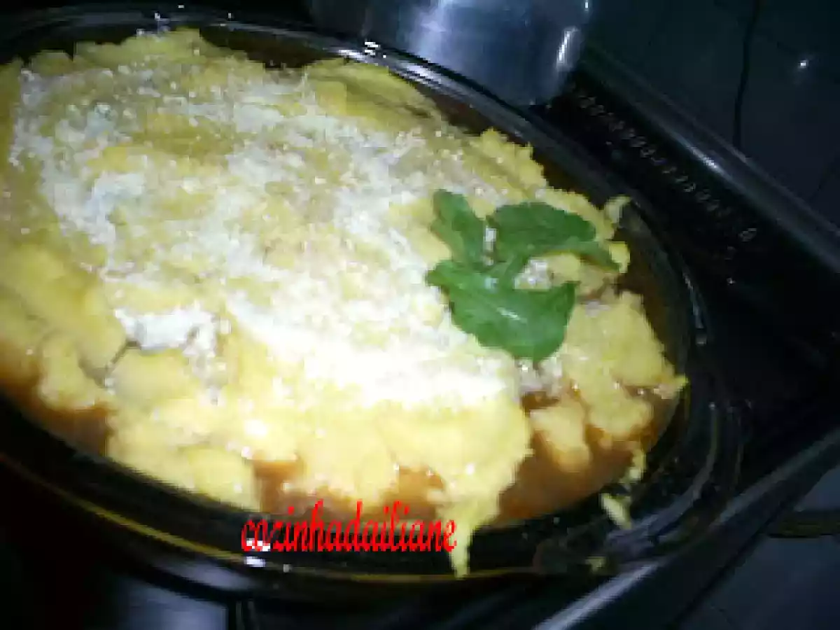 Polenta com ragú de músculo