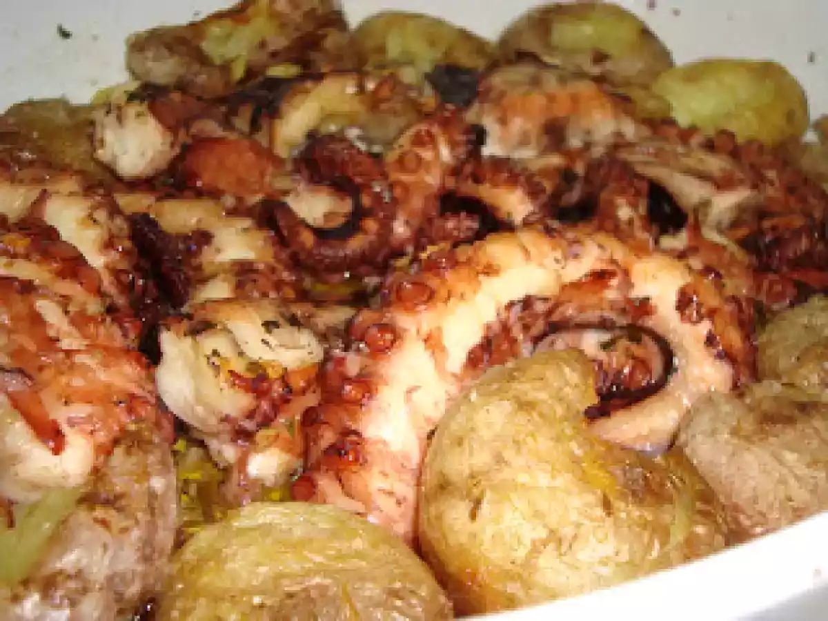 Polvo à lagareiro com batatas a murro