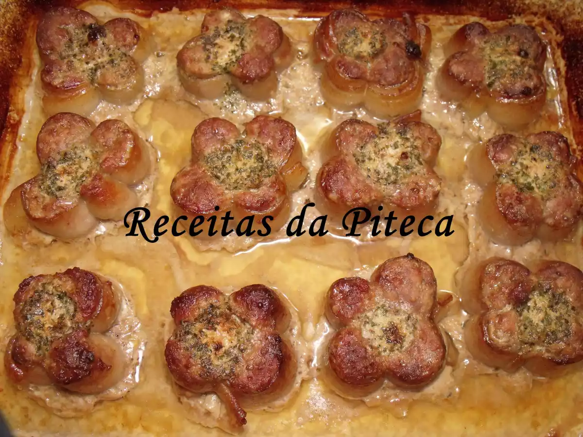 Popietes de porco com manteiga, alho e salsa assadas no forno