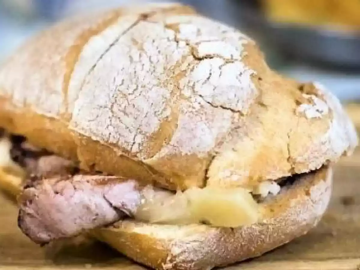 Prego no pão à moda de Amarante