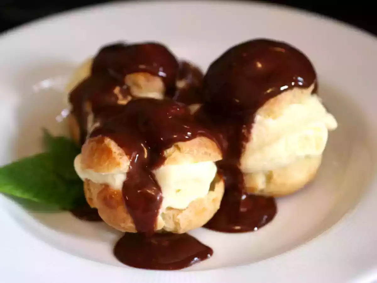 Profiteroles