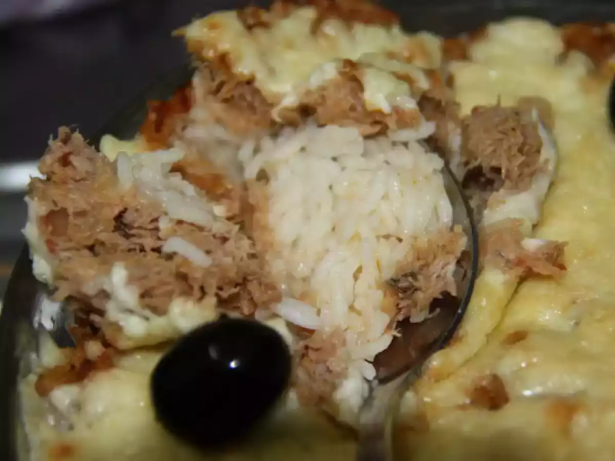 Pudim de arroz com atum..