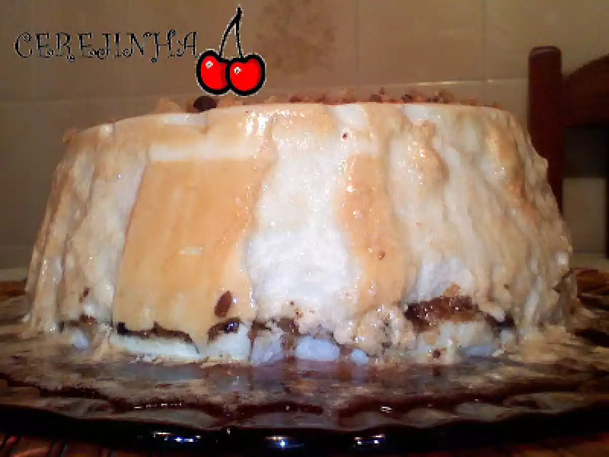 PUDIM DE CLARAS COM PRALiNE DE AMENDOIM