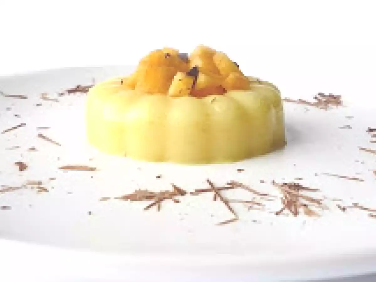 Pudim de gengibre (com frutas e chocolate)