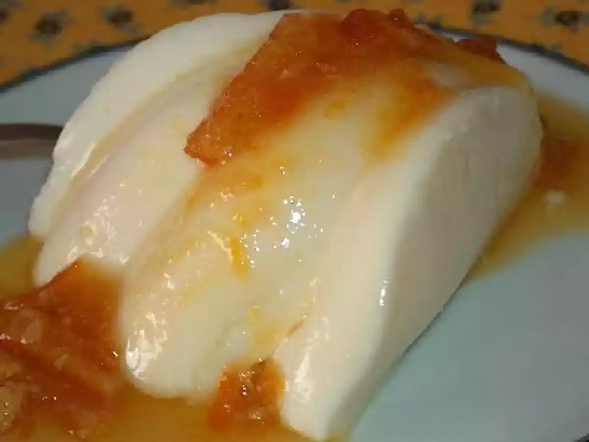 PUDIM DE IOGURTE E LARANJA