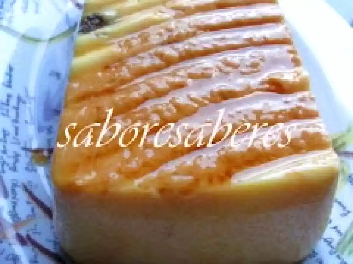 Pudim mandarim com farinha custard e bolachas