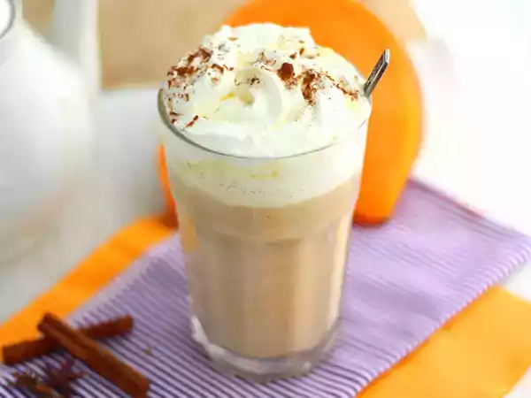 Receita Pumpkin spice latte - café com leite e abóbora