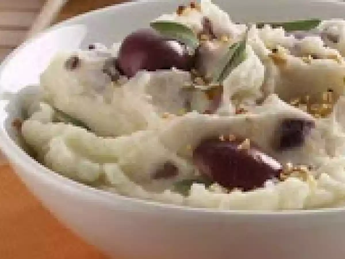 Purê de Azeitona Preta e Sálvia (vegana)