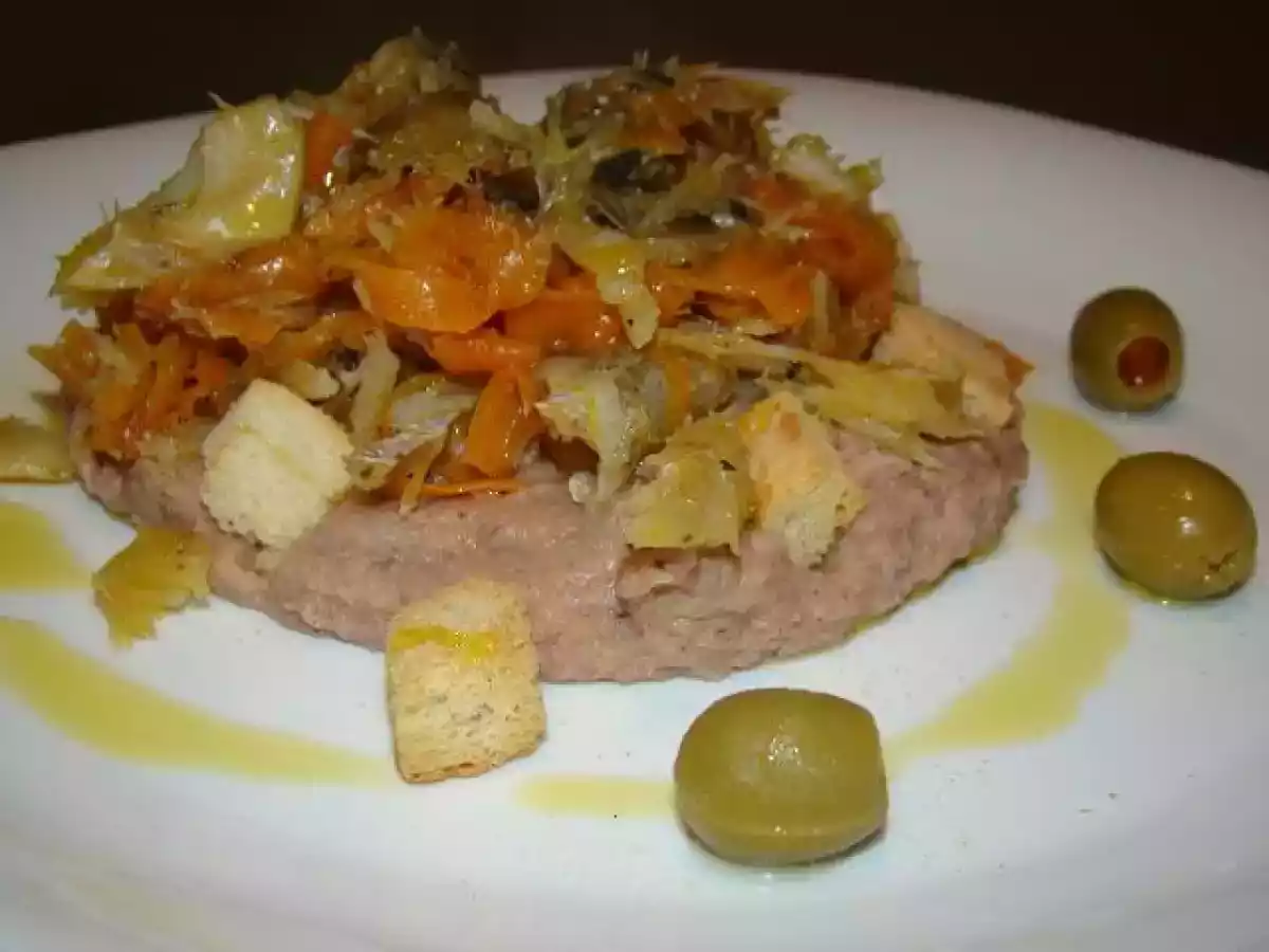 Puré de Feijão Frade com Mistura de Bacalhau, Cenouras e Cogumelos