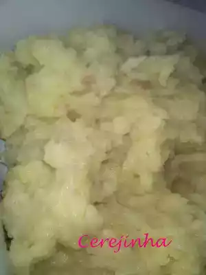 Purê rústico de batatas e alho