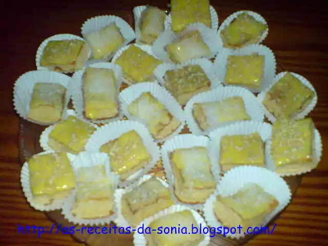 Quadradinhos de coco e amêndoa