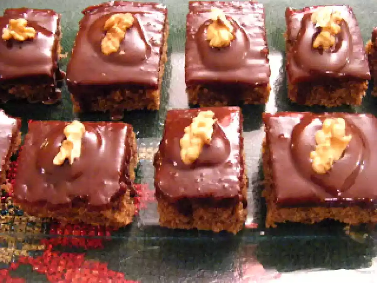 Quadradinhos de noz com cobertura de chocolate - foto 2