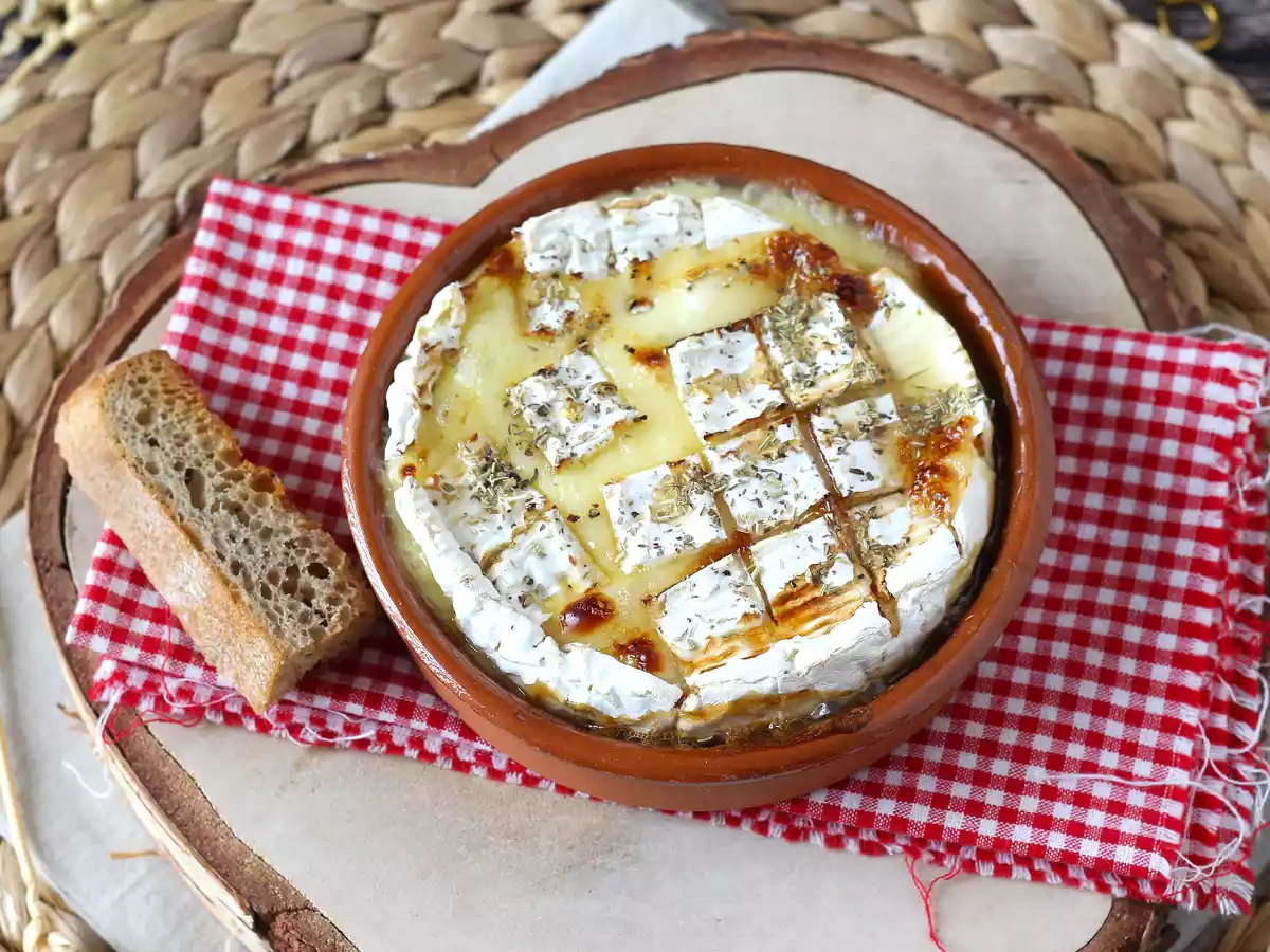 Queijo Camembert com mel assado na Air Fryer - foto 3