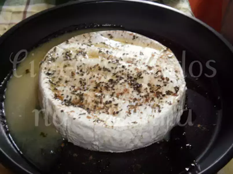 Queijo Camembert no forno com ervas