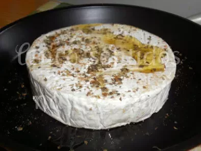 Queijo Camembert no forno com ervas - foto 2