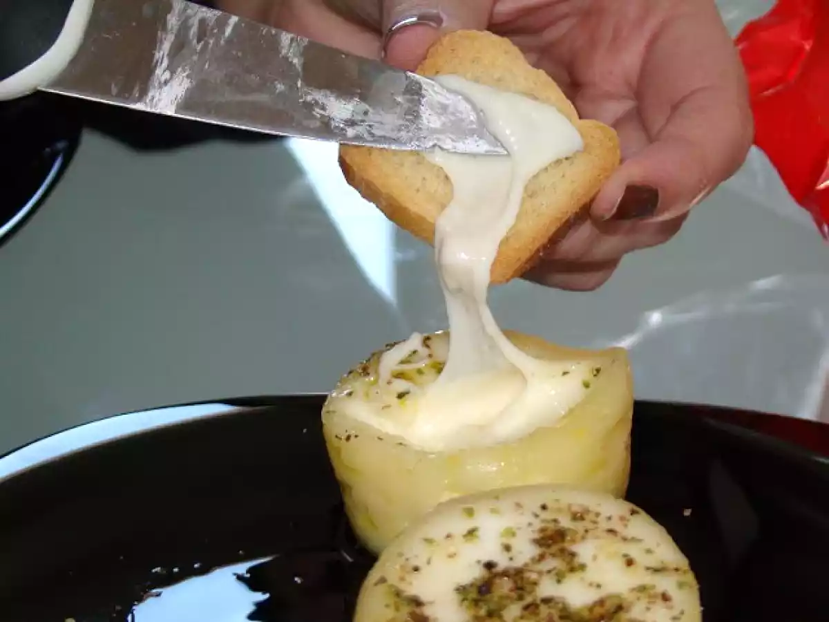 Queijo Derretido com Oregãos, Pimenta e Azeite - foto 4