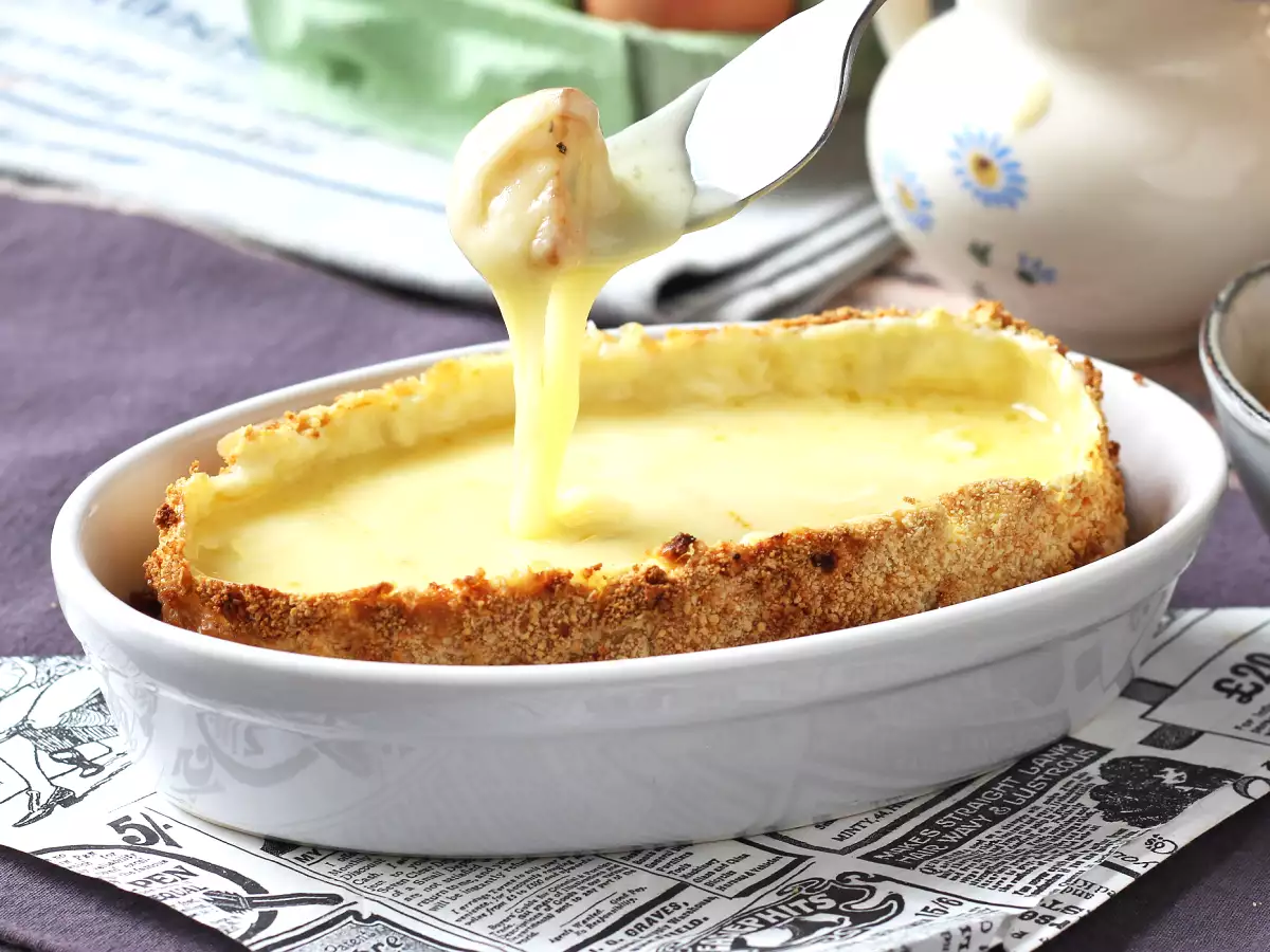 Queijo empanado crocante com batatinhas douradas na Airfryer - foto 5