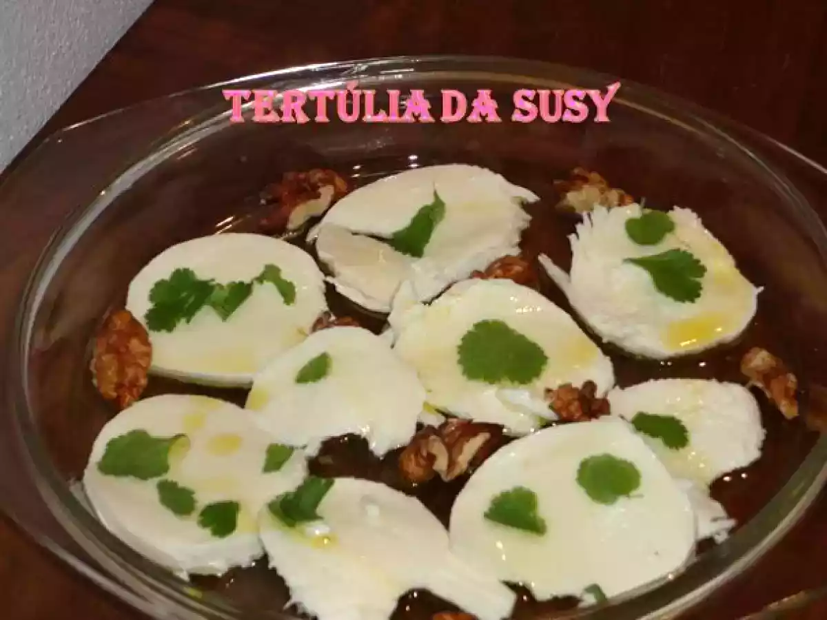Queijo Mozarela com nozes