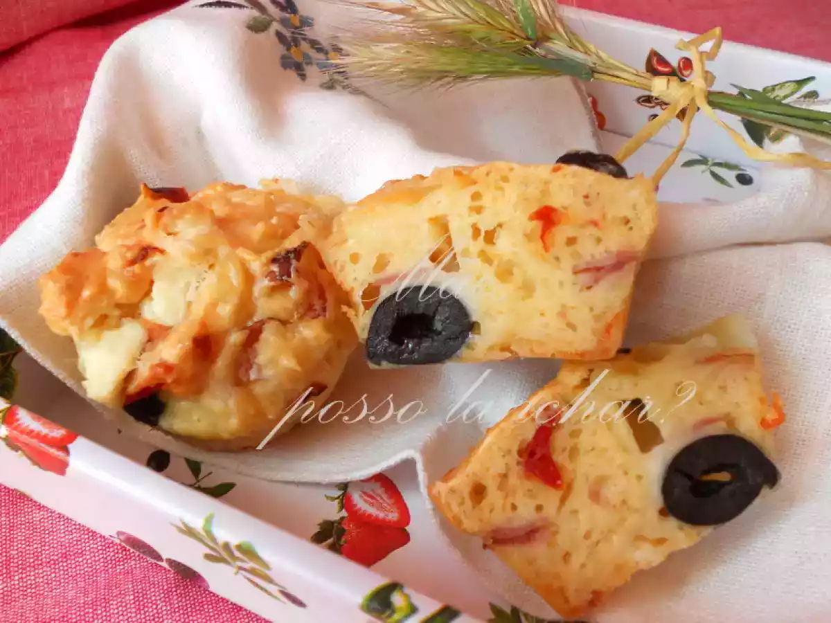 Queques de queijo de cabra, azeitonas e bacon