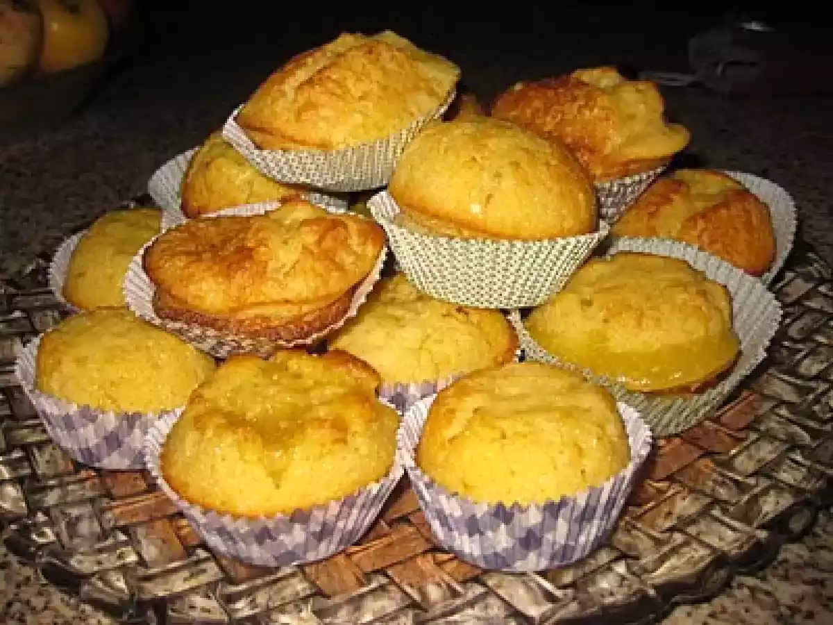QUEQUES / QUEIJADAS DE REQUEIJÃO - foto 2