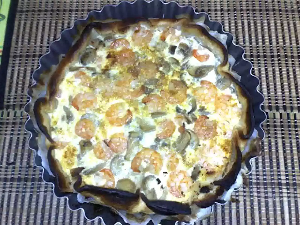 Quiche de camarão, atum e cogumelos