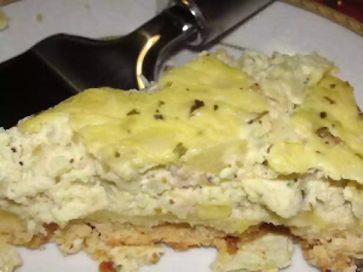 Quiche de cebola, bacon e ervas finas - foto 2