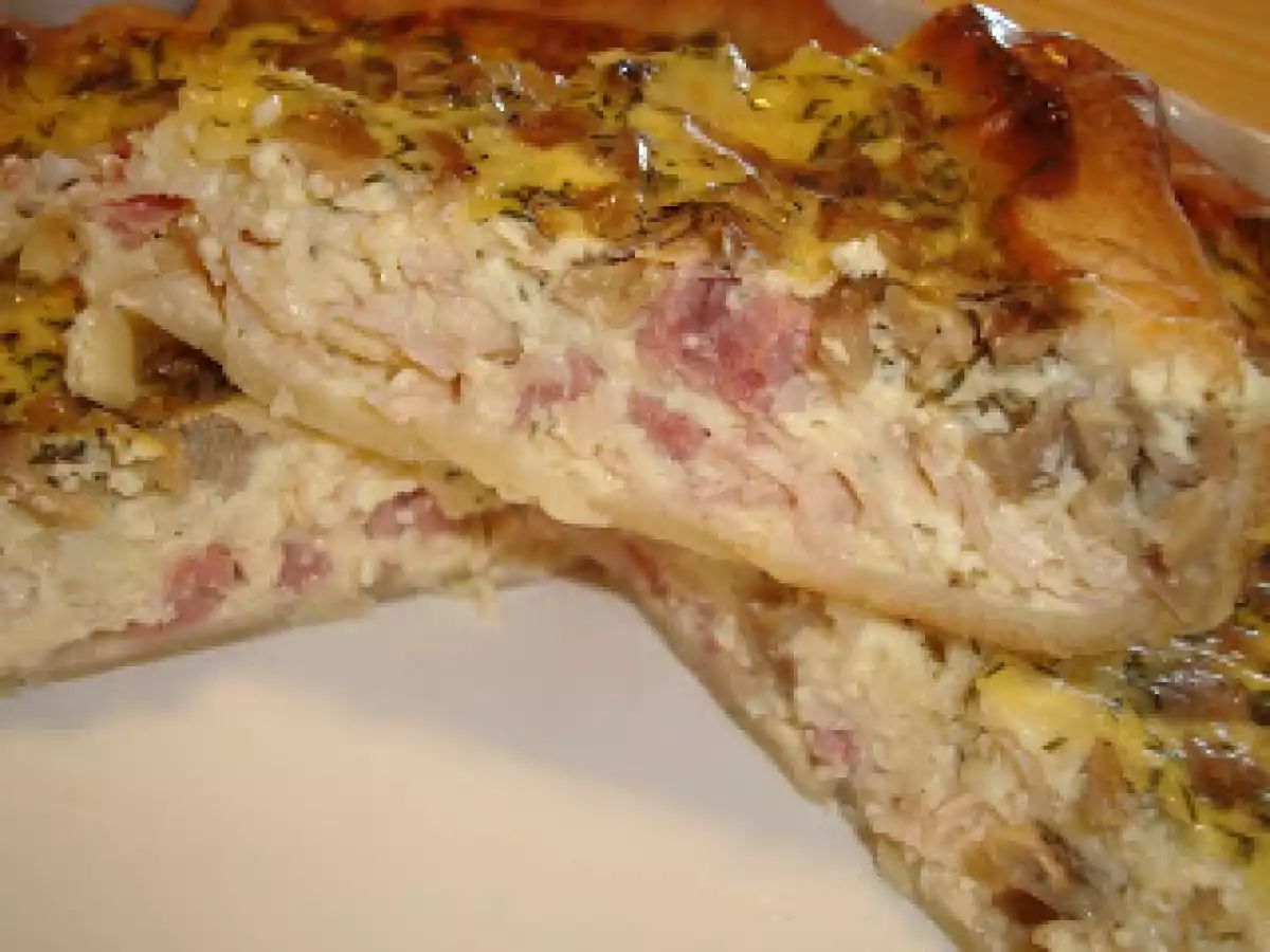 Quiche de cogumelos, fiambre e queijo mozzarela com especiarias e endro - foto 2