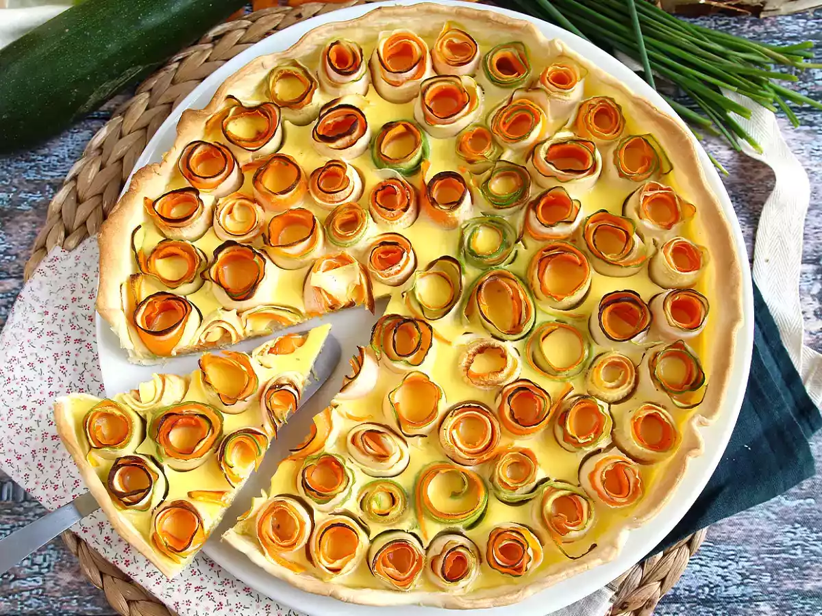 Quiche de curgete (abobrinha) e cenouras - Quiche florido - foto 6