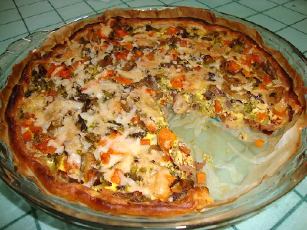 QUICHE DE PERÚ, COGUMELOS E LEGUMES