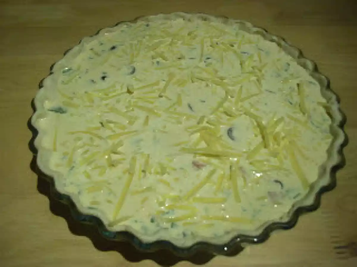 Quiche de queijo, fiambre e bacon..