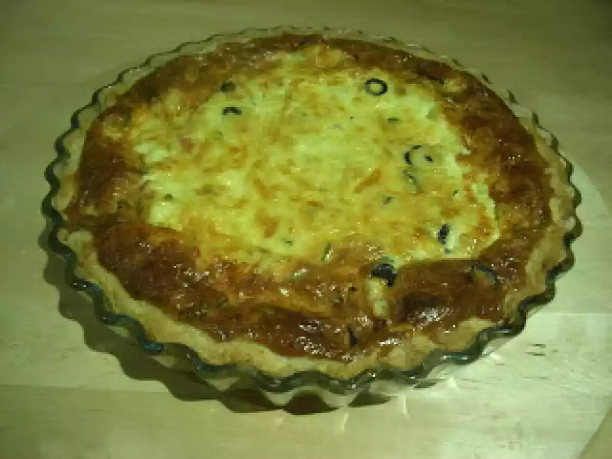 Quiche de queijo, fiambre e bacon.. - foto 2