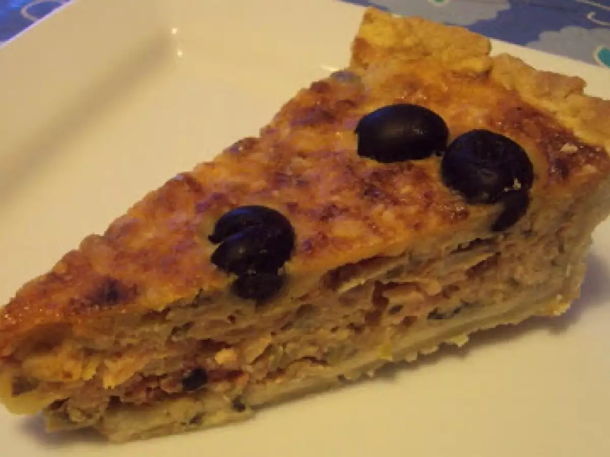 Quiche de salmão fumado, alho-francês e cogumelos com mozzarella e pecorino - foto 3