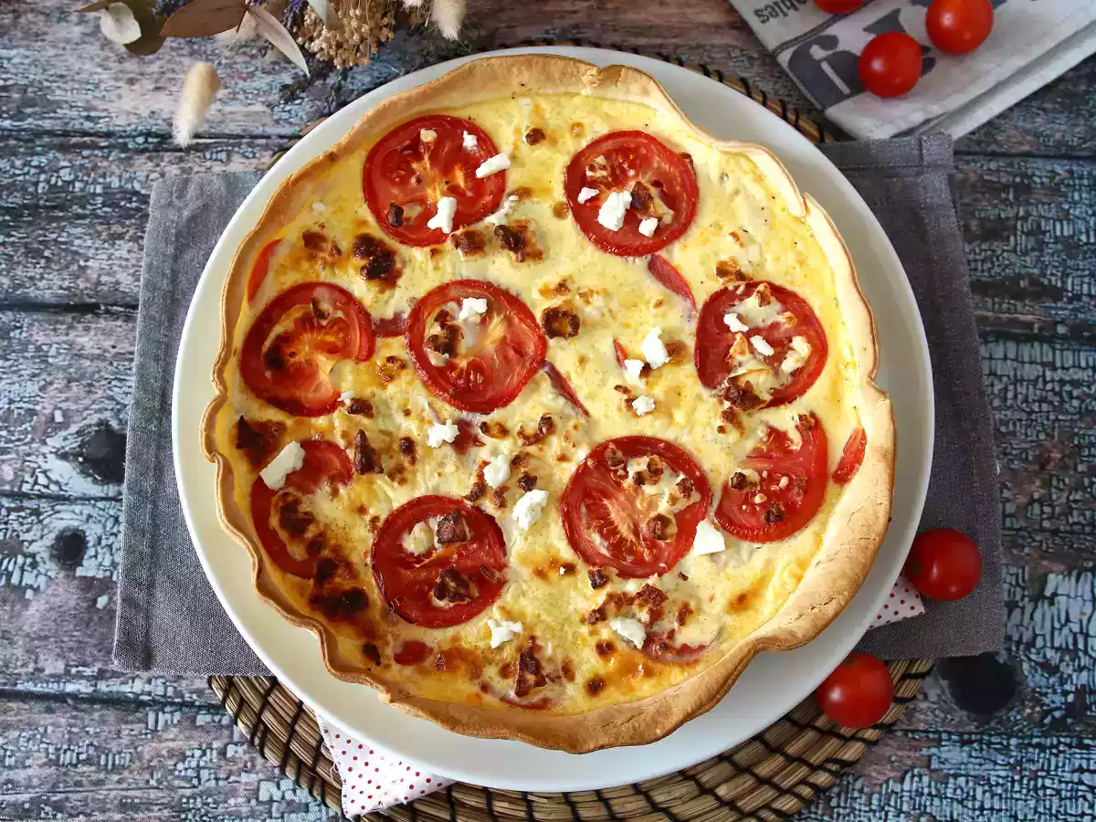 Quiche de tomate e queijo curado, altamente delicioso e perfumado!
