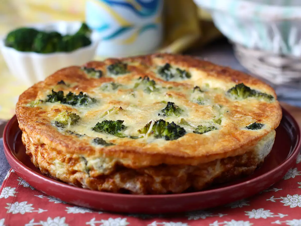 Quiche sem massa com brócolis, pancetta e queijo cottage - foto 2