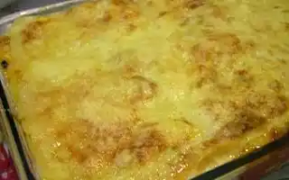 Ravioli de mussarela ao molho branco