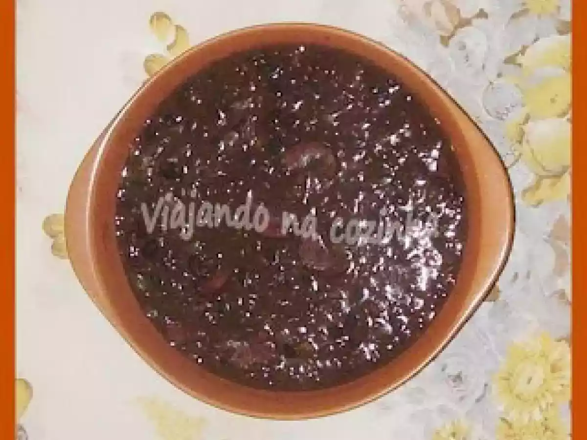 Receita - Feijão preto com linguça