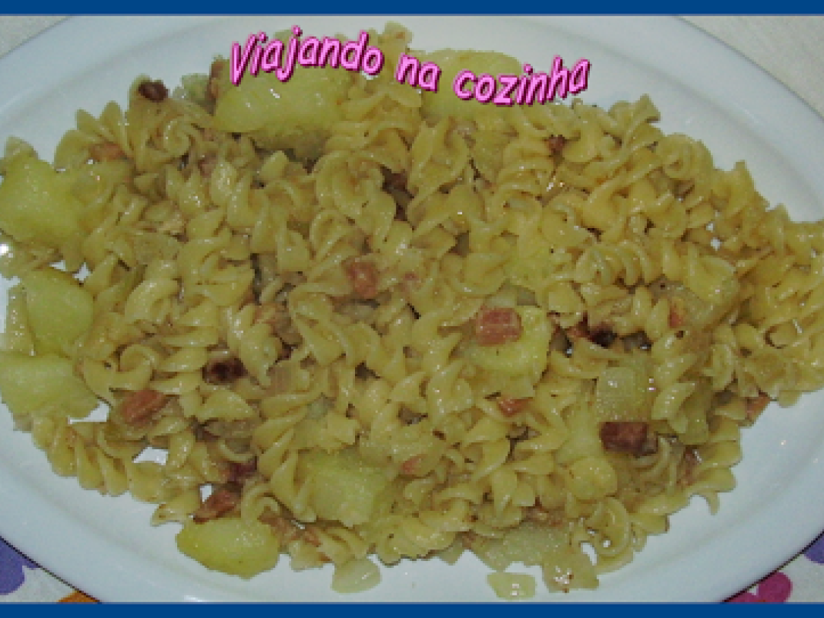 Receita: Macarrão com batata (Krumplis Tészta, Burgonyás Tészta ou Granadir Mars)