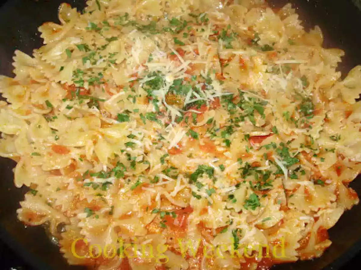 Receitas - Farfalle ao Sugo