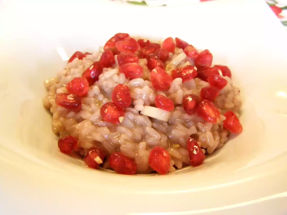 Risoto com romã e alho-poró